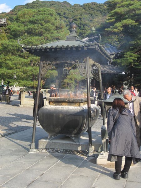 Big cauldrons of burning incense