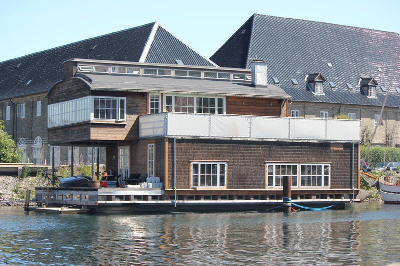 There are many amazing boat houses throughout the city's waterways.  Can you imagine living here?