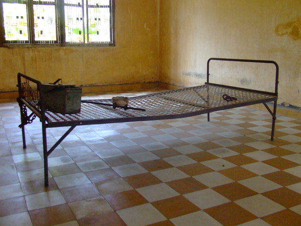 Tuol Sleng - Interrogation Cell