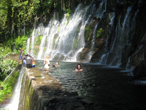 Jauyua Falls