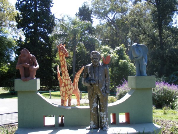 Zoo statue