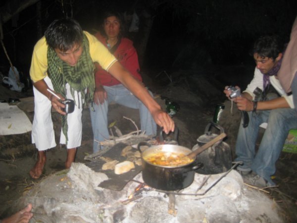 La cena en la Isla Millawapi