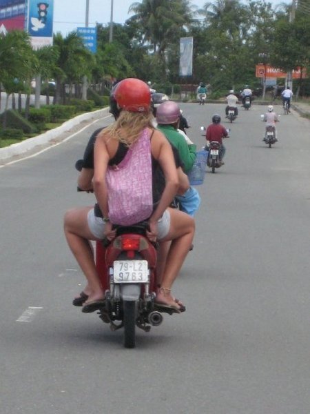 Mopeding in Nah Trang