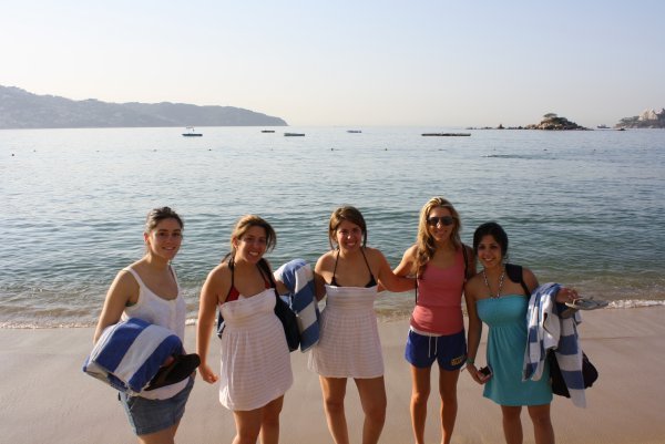 Girls in Acapulco Bay