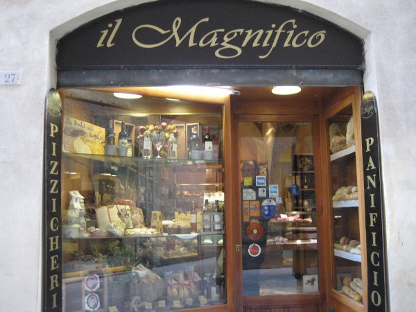 The pastry shop in Piazza del Campo