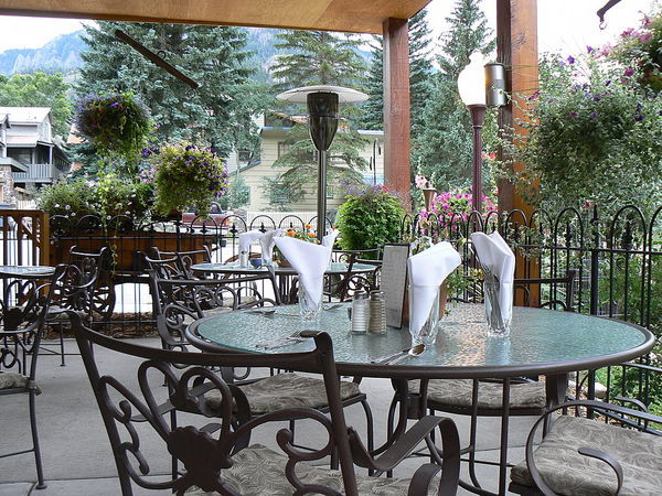 Patio dining at the Coachlight Restaurant