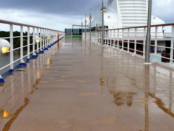 A wet deck on Mariner