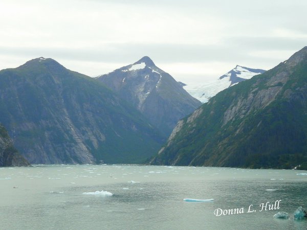 The steep mountains of Tracy Arm