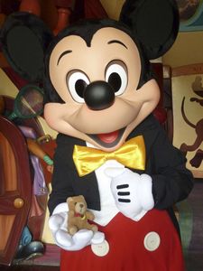 Brownson Meets Mickey at his House!