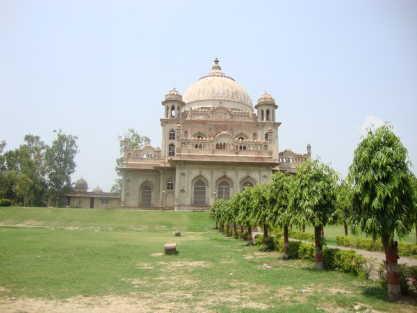Tomb of Begum Khurshidzadi