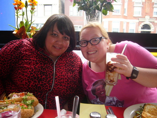 sarah and emily at chicago diner