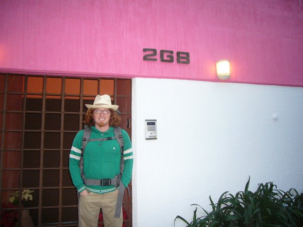 Hostel Cuija Coyoacan says bye to graham