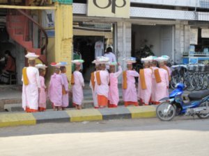 Nuns - Pyin U Lwin