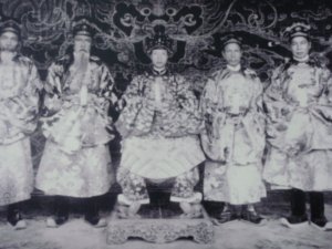 Emperor and his mandarins - photo album