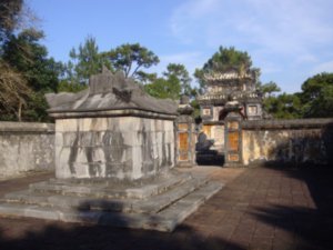 Tomb of Empress Hoang Le Thien Anh