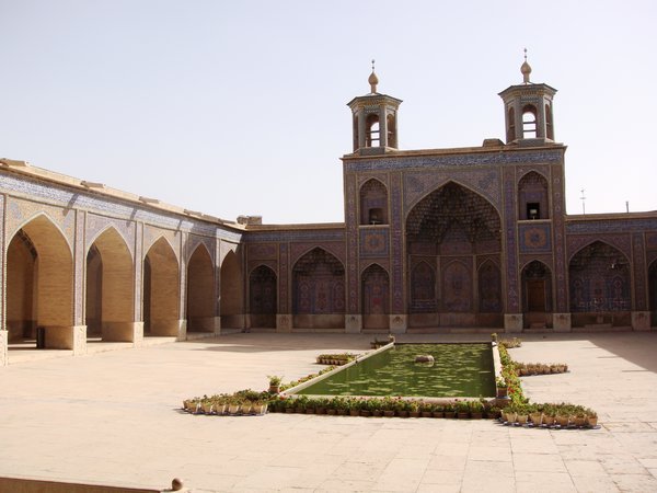 Nasir Al Molk mosque