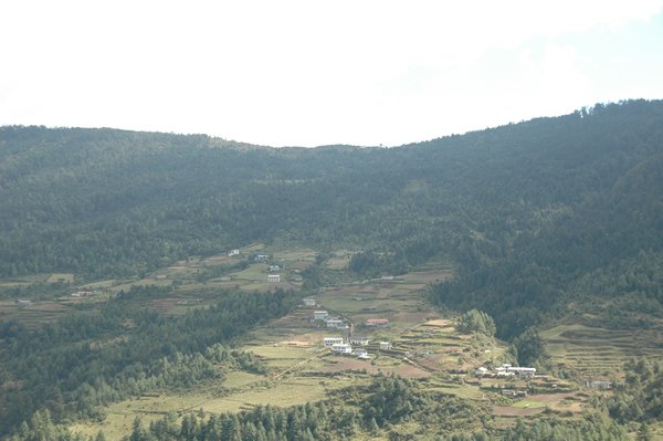 Ringmo and Trakshindu La Pass above