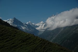 Besso 3668 m, Obergabelhorn 4063 m, Matterhorn 4476 m, Dent Blanche 4357 m