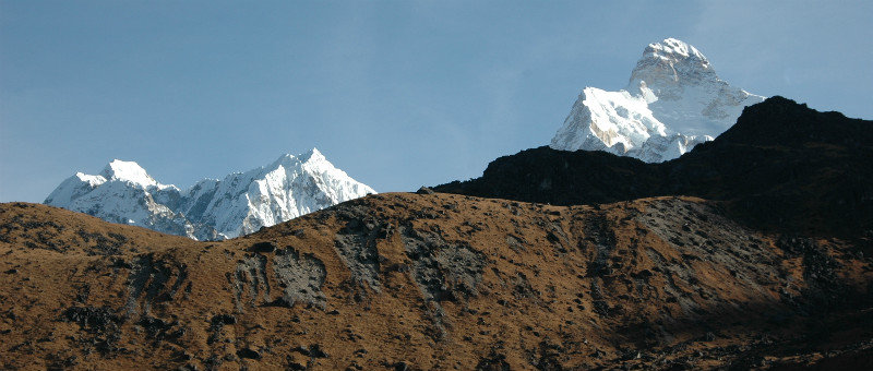 Nyukla Lachun 6012 m. left, Pholesobi Thongje 6645 m. & Kumbakharna 7710 m. right on the way up from Selele to Mirgin La