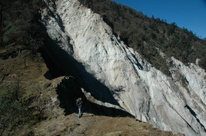 On the edge of the massive landslide area on Lasiya Bhanjyang 3415 m. 