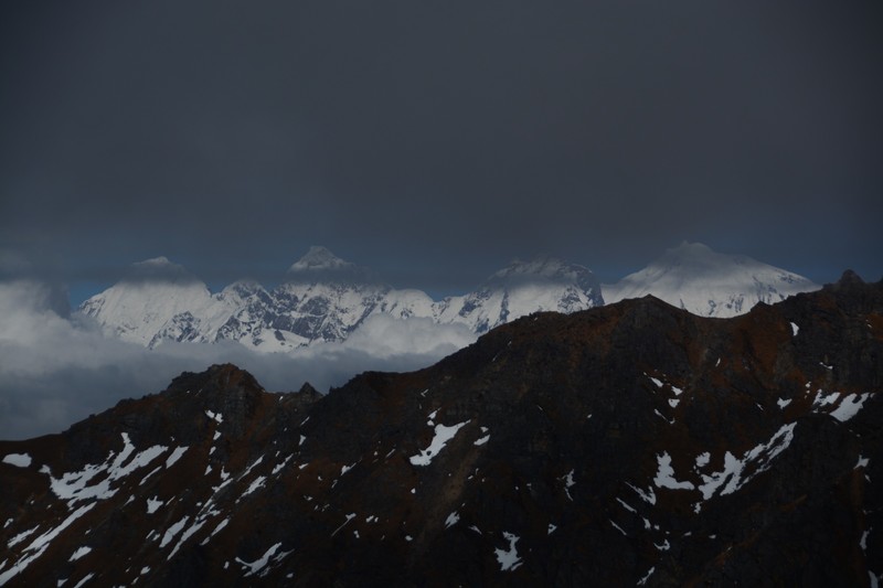 The white peaks of Ganesh Himal looming in the background