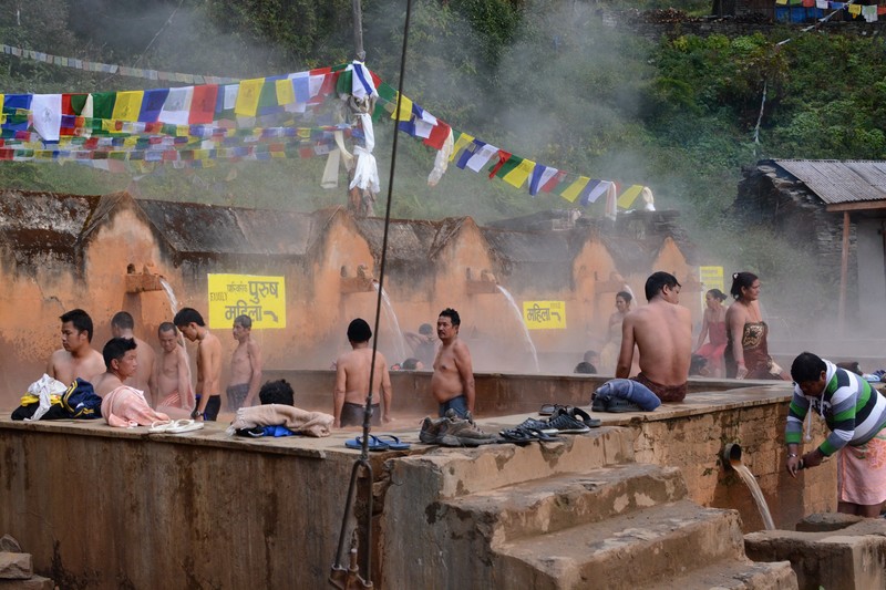 The healing hot springs in Tatopani