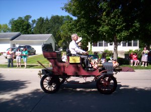 National Hobo Convention Parade | Photo