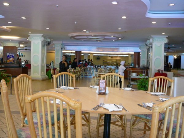 Coffee shop and breakfast area