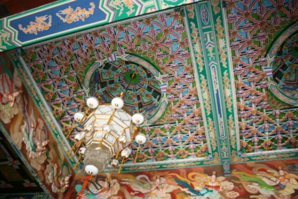 06 Ceiling in main temple