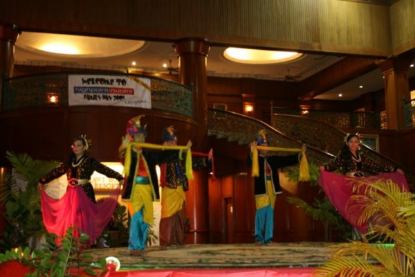24 Malay Dancers