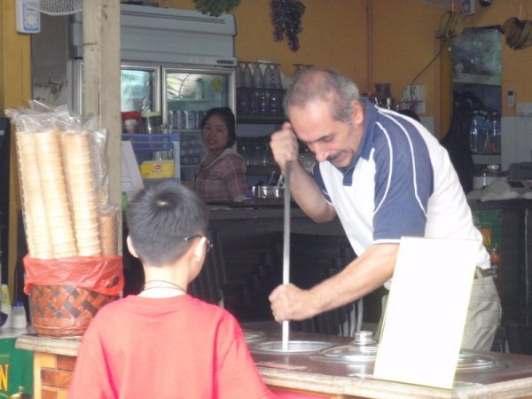 03 Ice cream vendor with panache