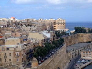 49 Valletta from the gardens