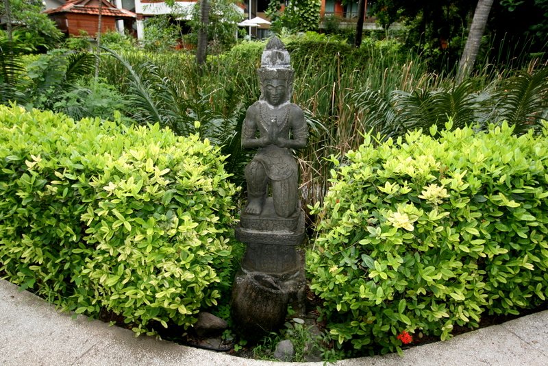 16 - Statue in gardens