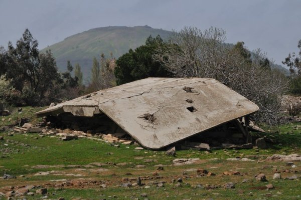 A fallen house - Quneitra, Syria