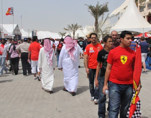 Crowds flock to the Bahrain International Circuit