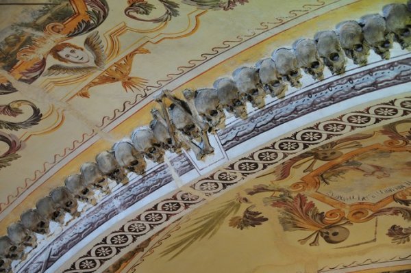 Creative use of skulls - Church of Bone. Evora, Portugal