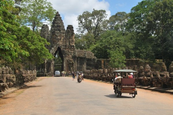 Roadway to the Angkor temples - Siem Reap, Cambodia