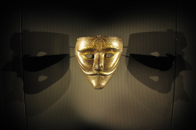 15th century steel and gold war mask from Eastern Turkey or Western Iran - Museum of Islamic Art, Doha, Qatar