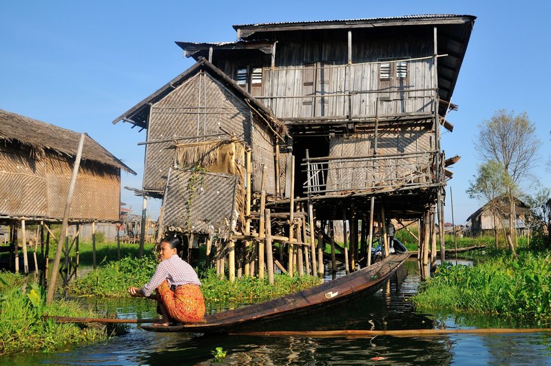Domestic scene at Inle Lake - Myanmar