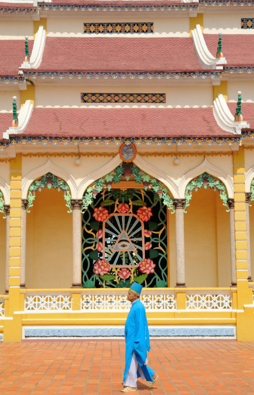 The colours of Cao Dai Temple - Tay Ninh, Vietnam
