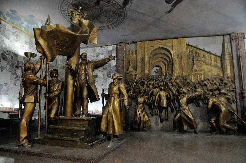 Lenin commanding the masses - State Historical Museum, Bishkek, Kyrgyzstan