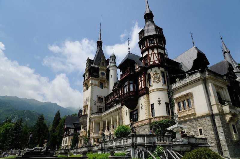 The grand Peleş castle - Sinaia, Romania