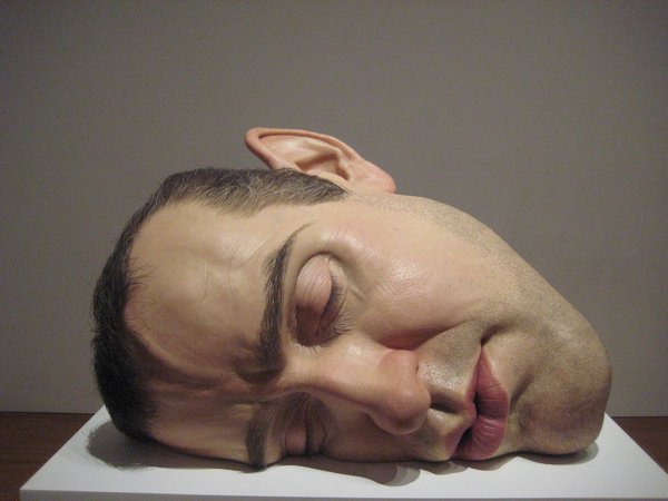 Ron Mueck sculpture (1)