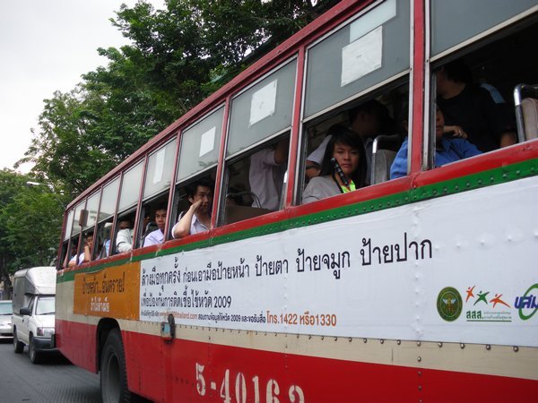 thai buses