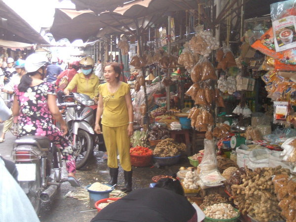 Ben Tre street market