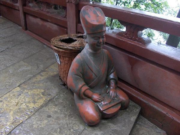 Even the Big Buddha's Garbage Cans are Cool