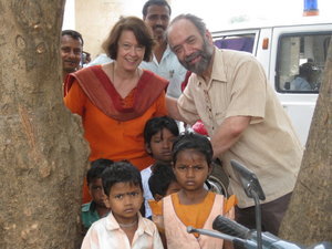 Stan & Margaret with village kids at Rural Slum Visit