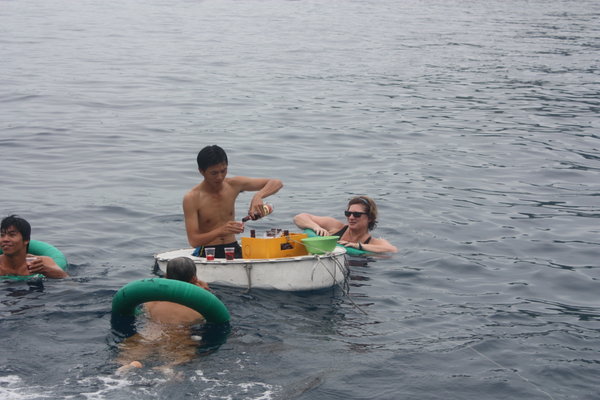 Floating Bar Nga Trang