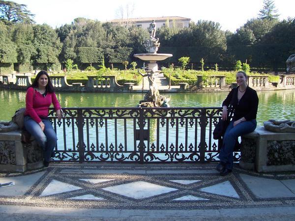 Jenny and I with the fountain...