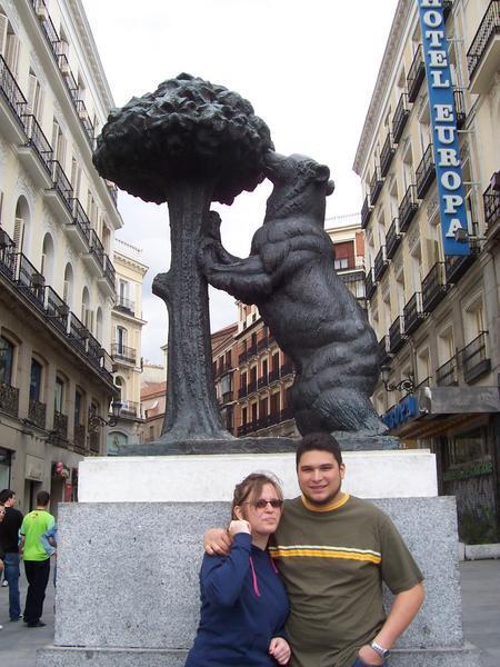 With the symbol of Madrid.. the bear climbing the tree.